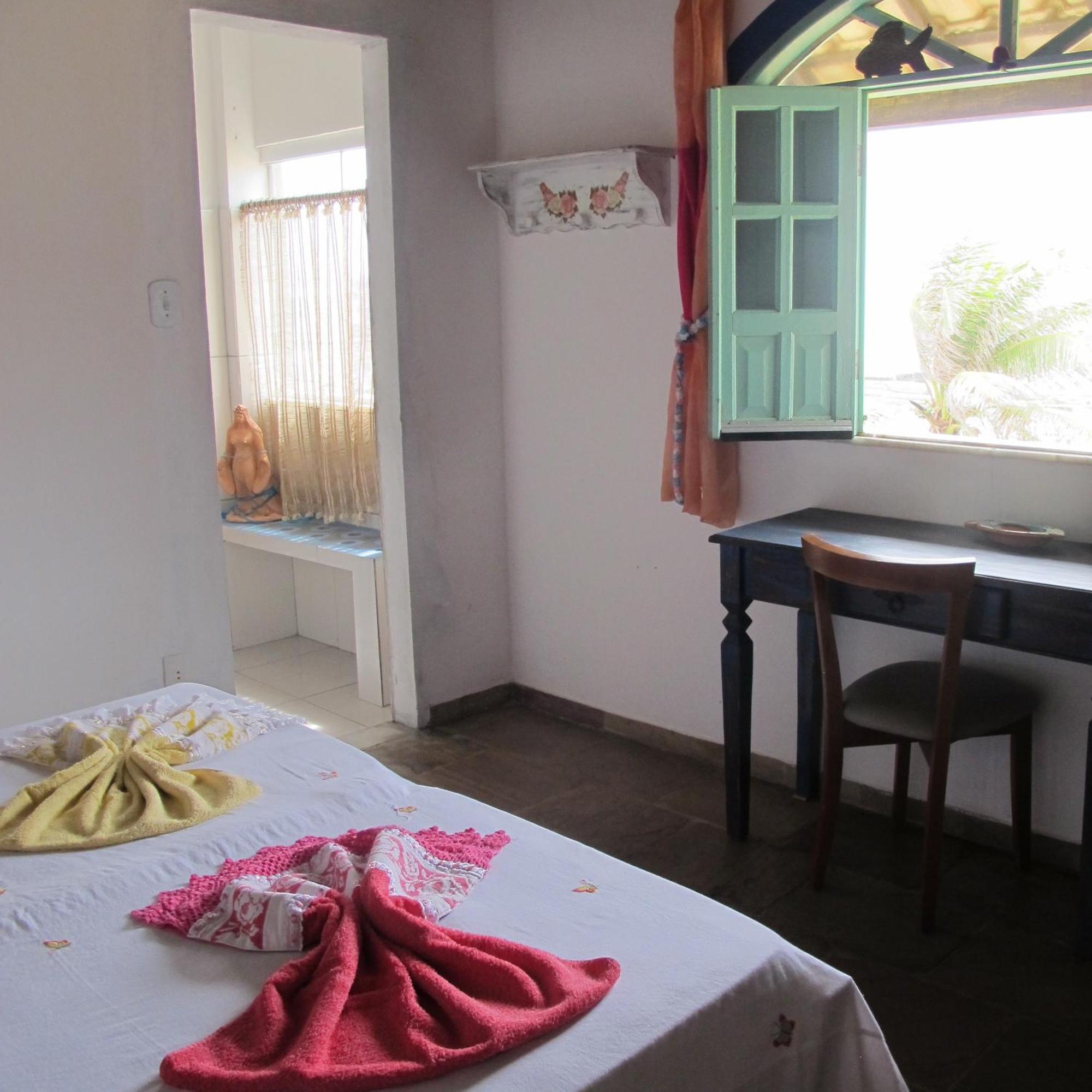 Alfazema Cultural Bed And Breakfast Arembepe Habitación foto